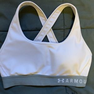 UNDER ARMOR WHITE BRA.